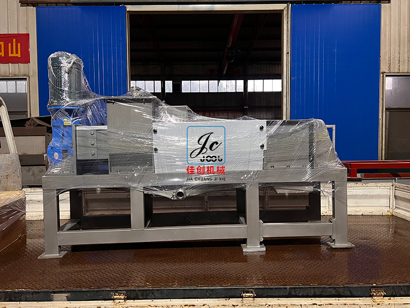 BYZJ-260变径螺旋脱水机发往盐城